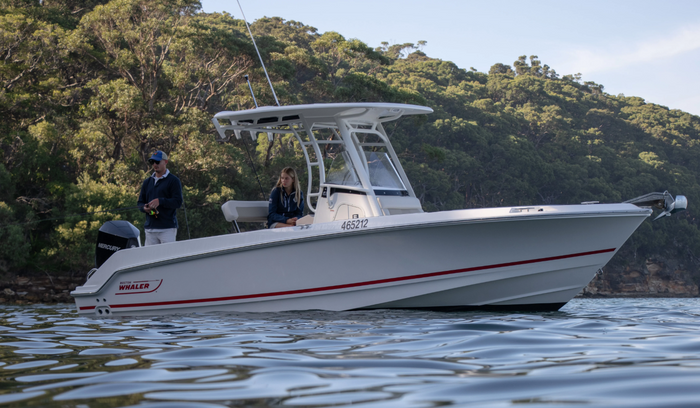 Boston Whaler 230 Outrage